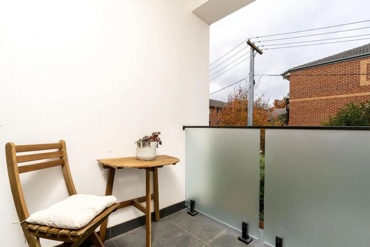 2-Storey Lumiere Townhouse With Private Courtyard Canberra